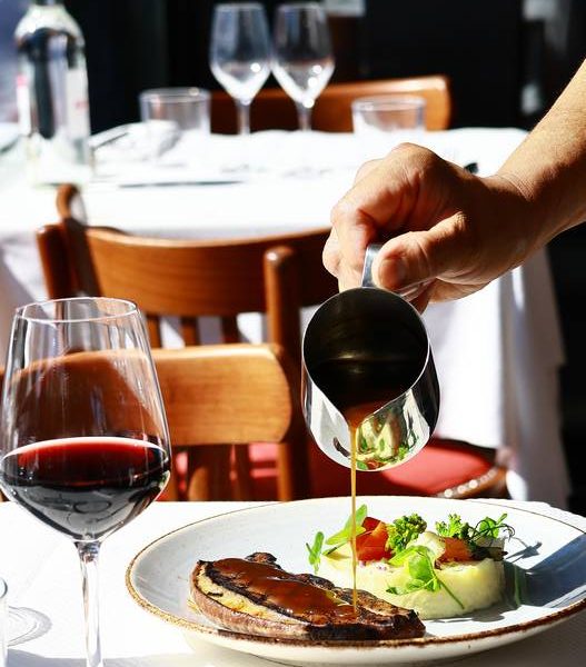 Le foie de veau persillade (race française)